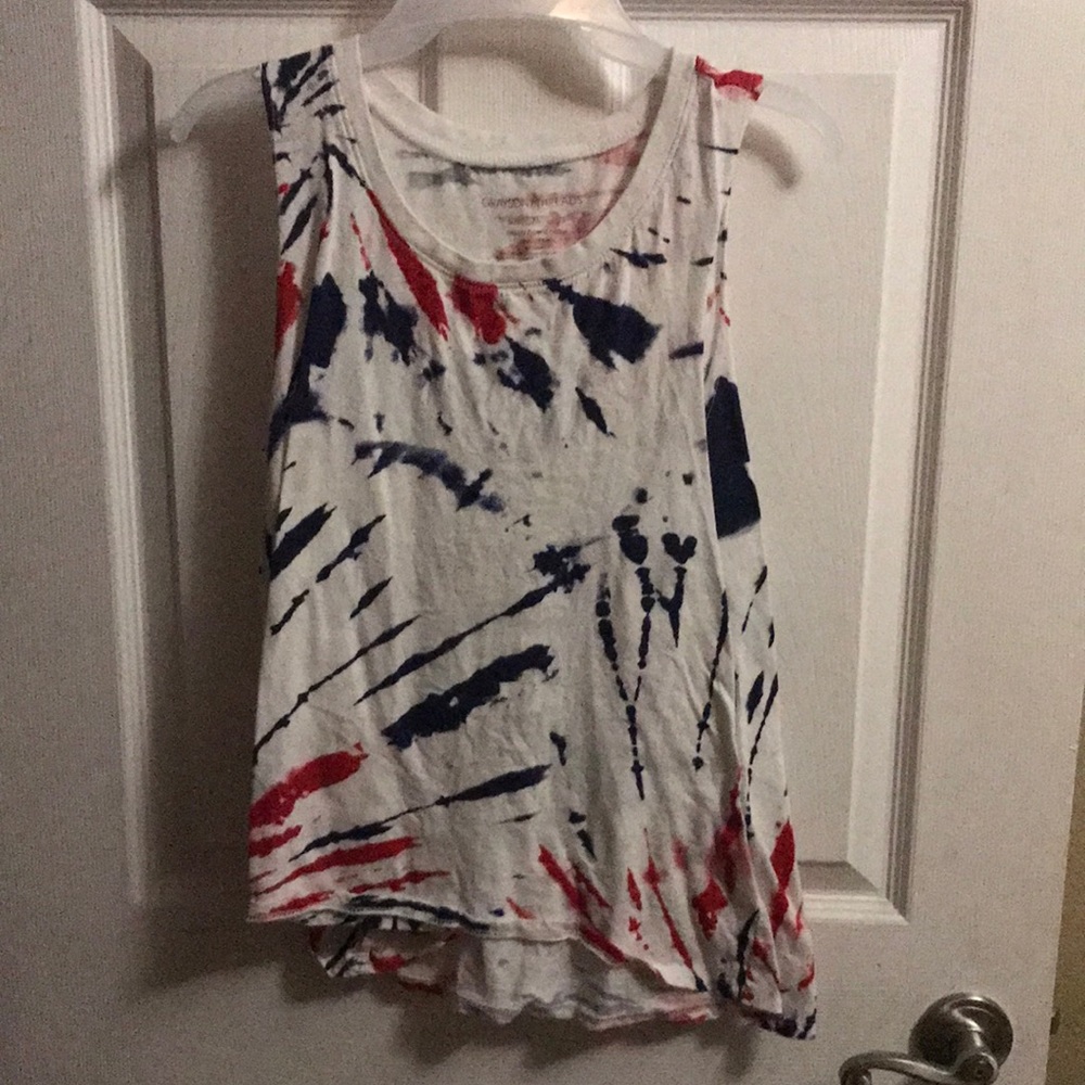 This XL Grayson threads 4th of July tee is just what you need for your next 4th